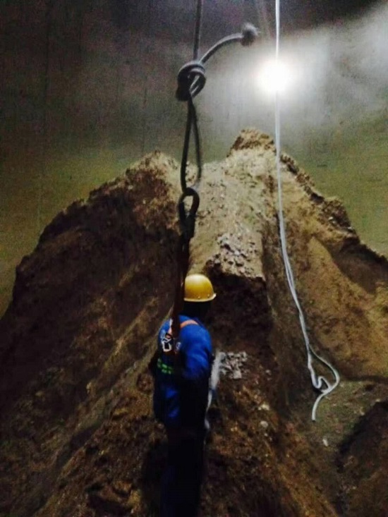 水泥庫(kù)清庫(kù)公司:專(zhuān)業(yè)守護(hù),確保生產(chǎn)安全與效率雙贏